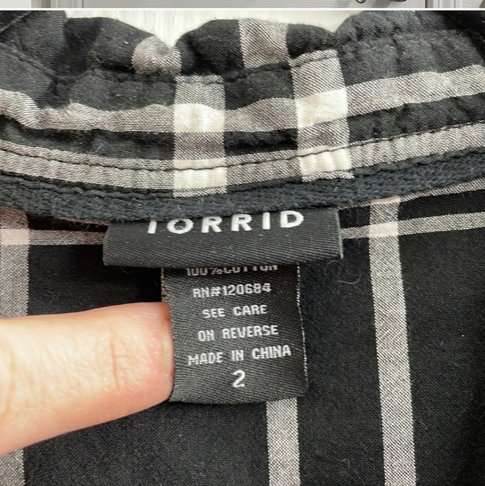 TORRID PLAID CAMP SHIRT - Picture 6 of 9